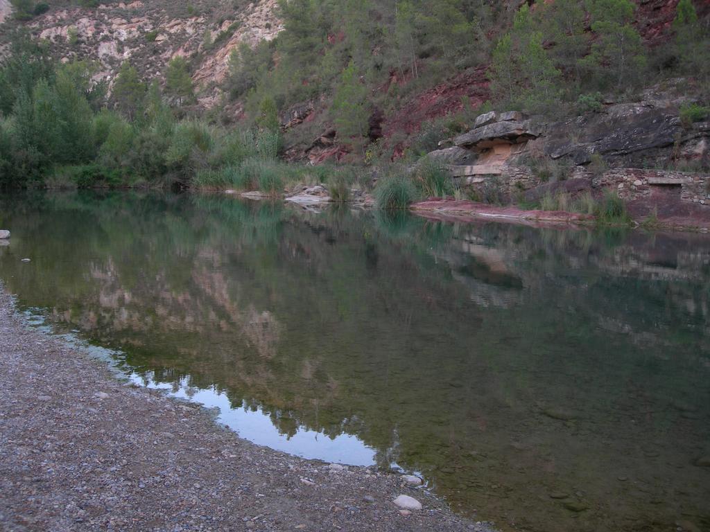 فندق La Piedra Del Mediodia Cirat المظهر الخارجي الصورة